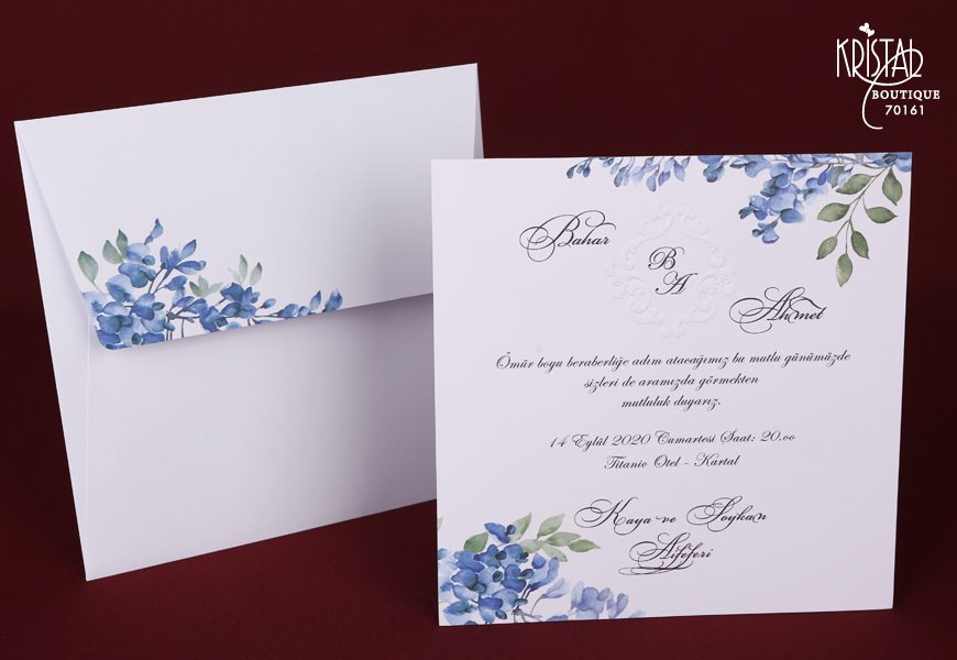 Faire part blanc à fleurs bleues avec enveloppe