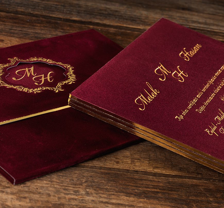 Faire part mariage luxe en velours bordeaux et en dorure