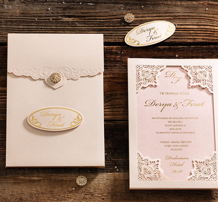 Faire part mariage rose nacré en dentelle