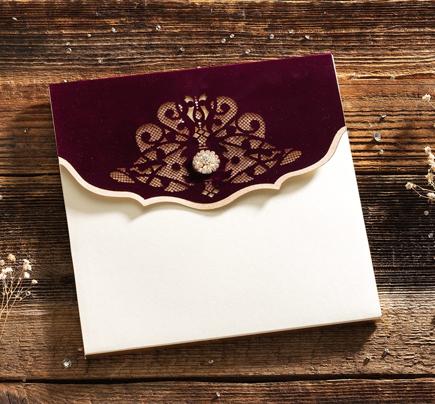 faire part mariage rigide bordeaux velours en dentelle