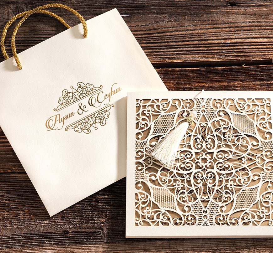 Faire part mariage luxe en dentelle avec sac