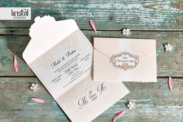 Faire part mariage simple rose avec initiales