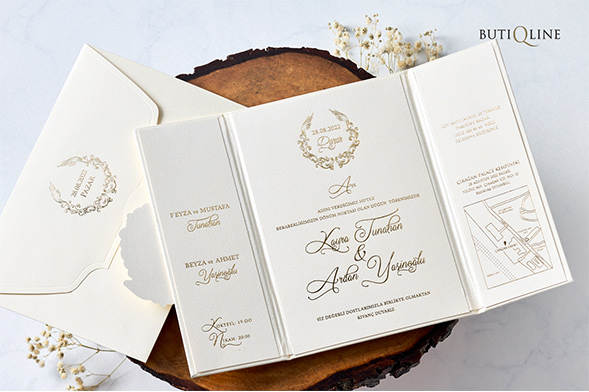 Faire part rigide en portail doré avec enveloppe