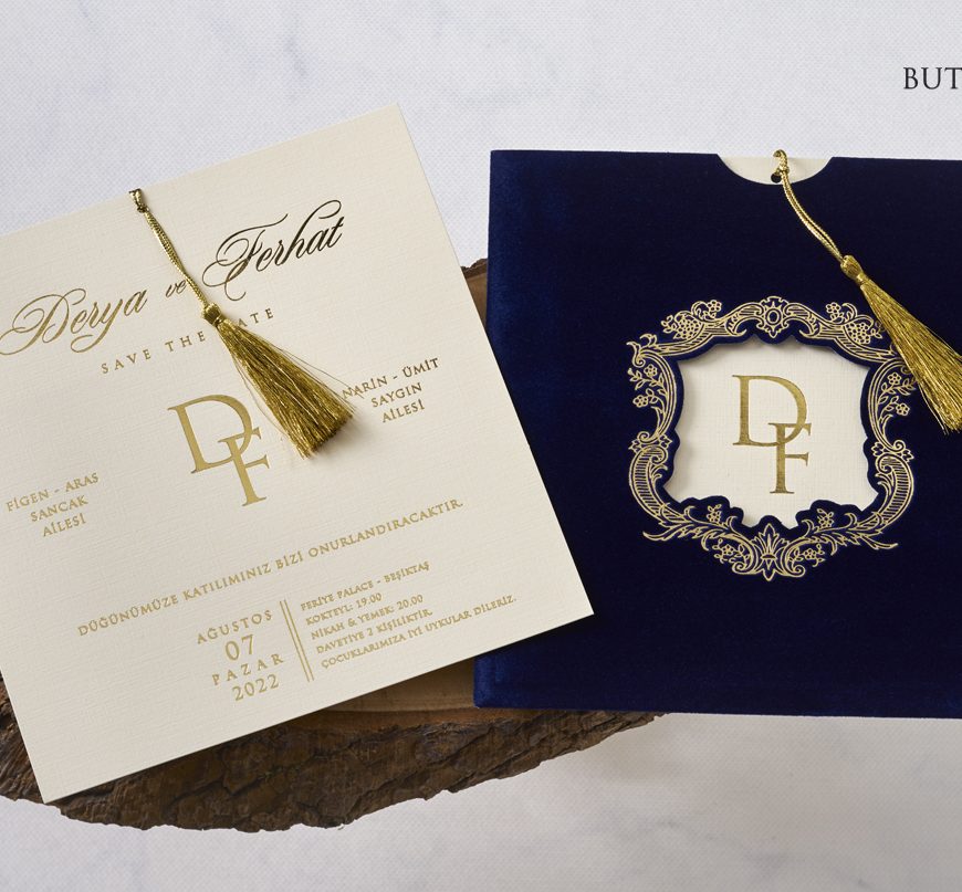 Faire part orientale velours bleu avec pompon