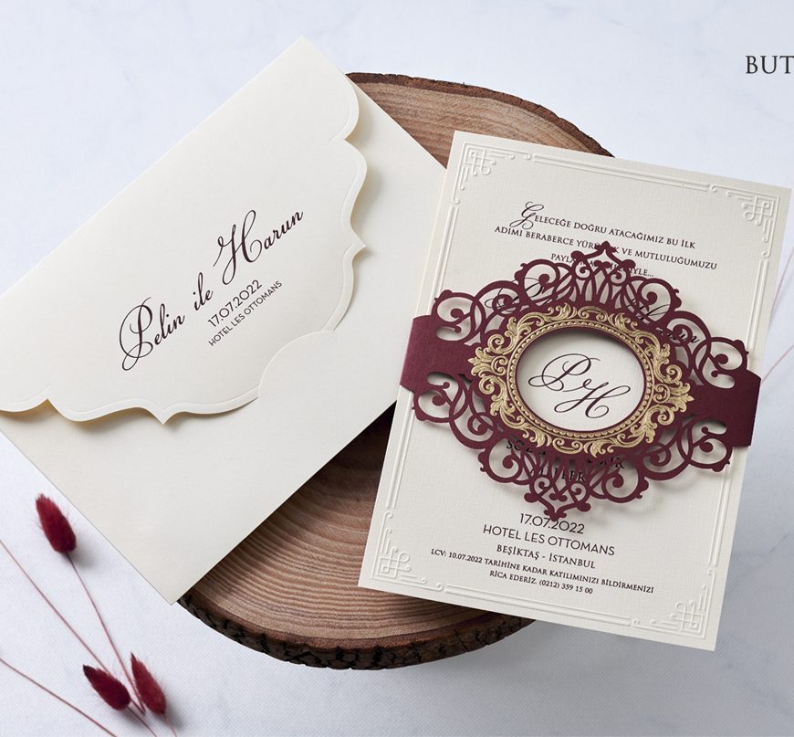 Faire part dentelé rouge et blanc cassé avec enveloppe