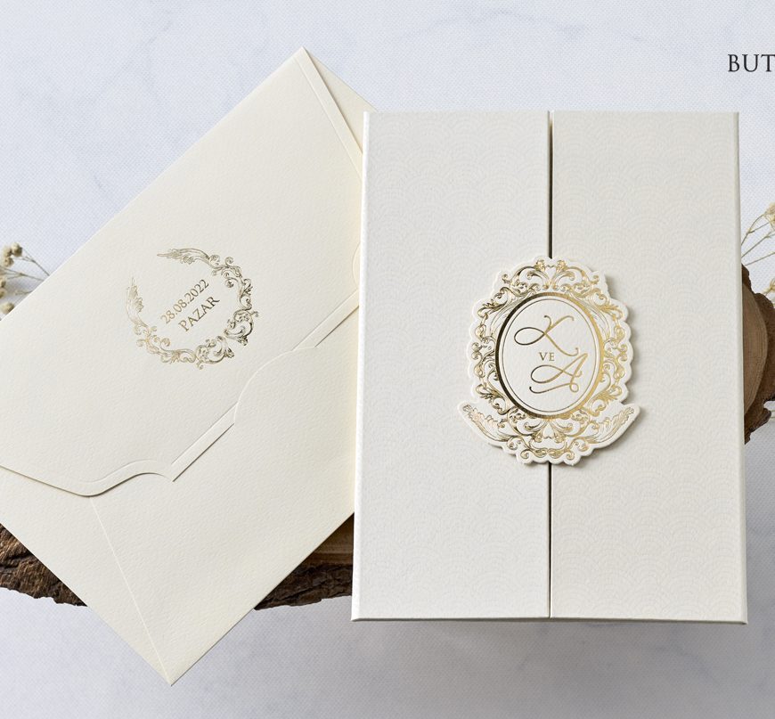 Faire part rigide en portail doré avec enveloppe