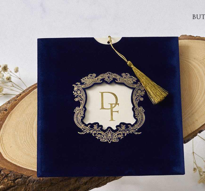 Faire part orientale velours bleu avec pompon