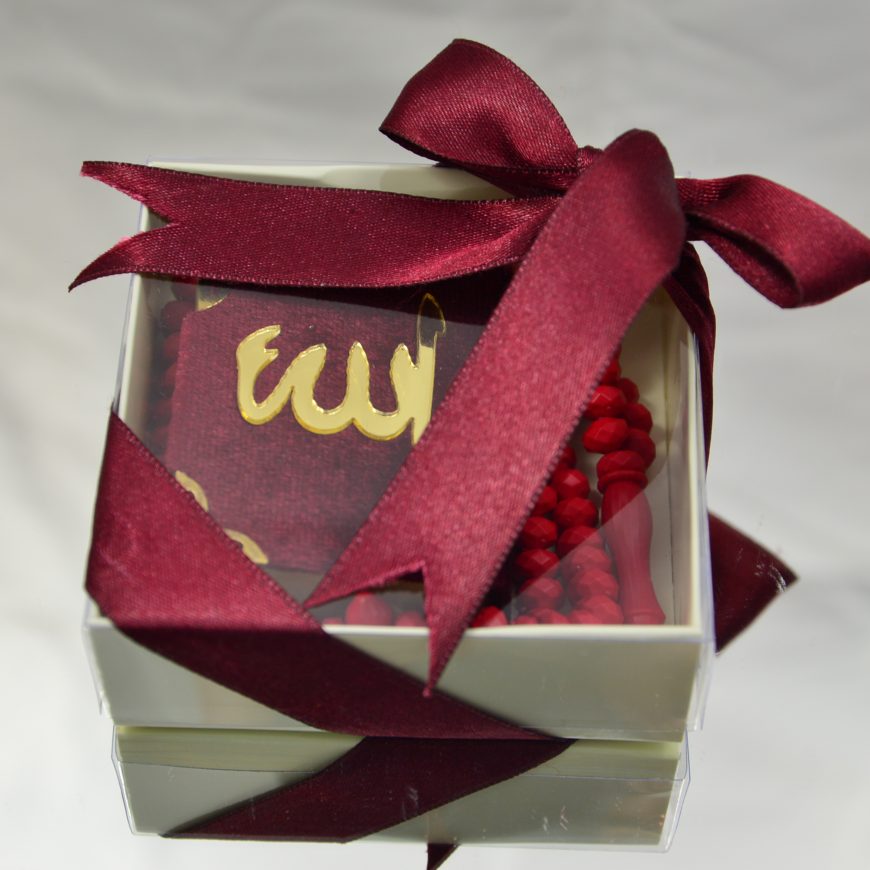 Mini Coran avec chapelet rouge